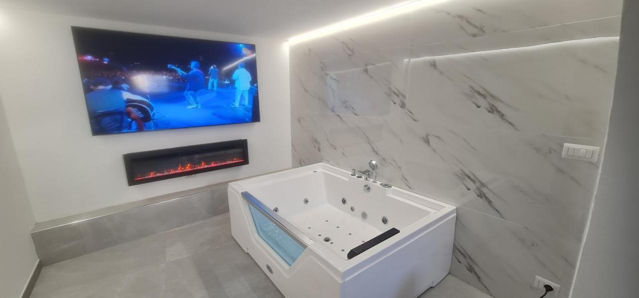 Central Rooms Санта-Тереза-Галлура Экстерьер фото